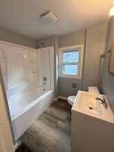 547 Lindell St in Akron, OH - Building Photo - Building Photo