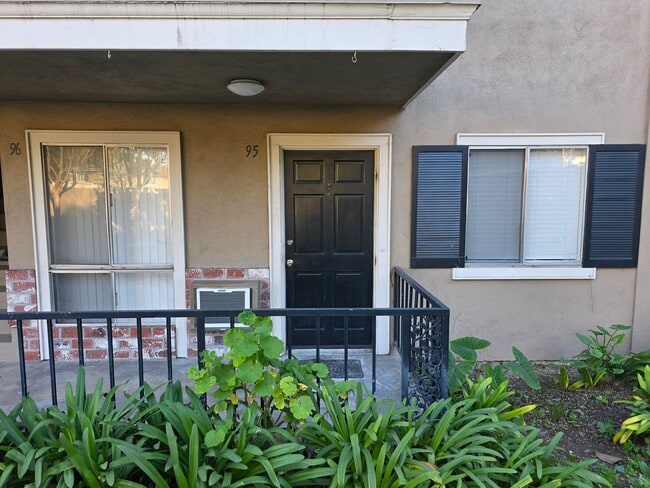 property at 660 S Glassell St