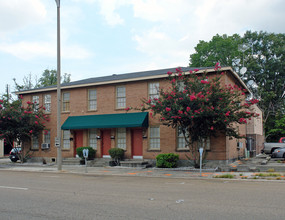 621 Laurel St in Baton Rouge, LA - Foto de edificio - Building Photo