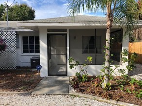 3901 Iroquois Ave in Sarasota, FL - Building Photo - Building Photo