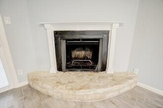 6906 Lovely Ln in Austin, TX - Building Photo - Building Photo