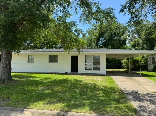 property at 1324 Cactus Dr