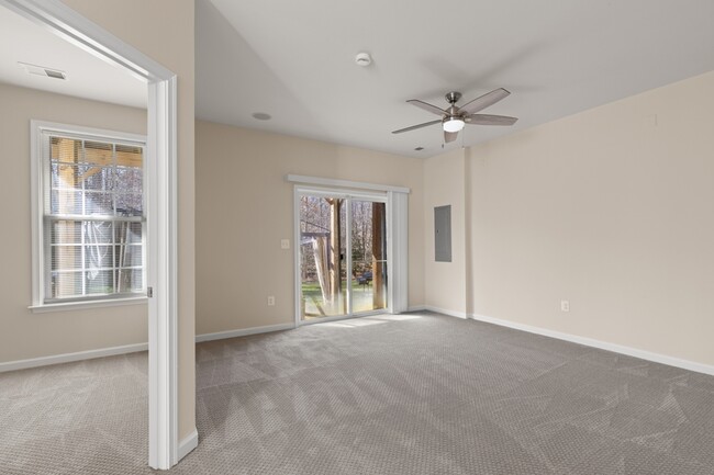 4921 Forest Pines Dr in Upper Marlboro, MD - Building Photo - Building Photo