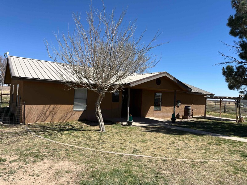 6501 Lincoln Ave in Dexter, NM - Building Photo