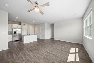 19815 Kenswick Dr in Humble, TX - Building Photo