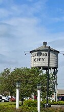 5201 North Montclair Avenue in Peoria Heights, IL - Building Photo - Building Photo