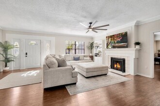 1679 Tampa Rd in Palm Harbor, FL - Building Photo - Building Photo