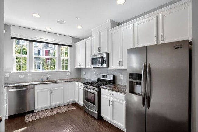23213 Ambrosia Ln in California, MD - Building Photo - Building Photo