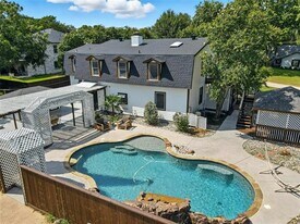 1323 Dublin St in Grapevine, TX - Building Photo