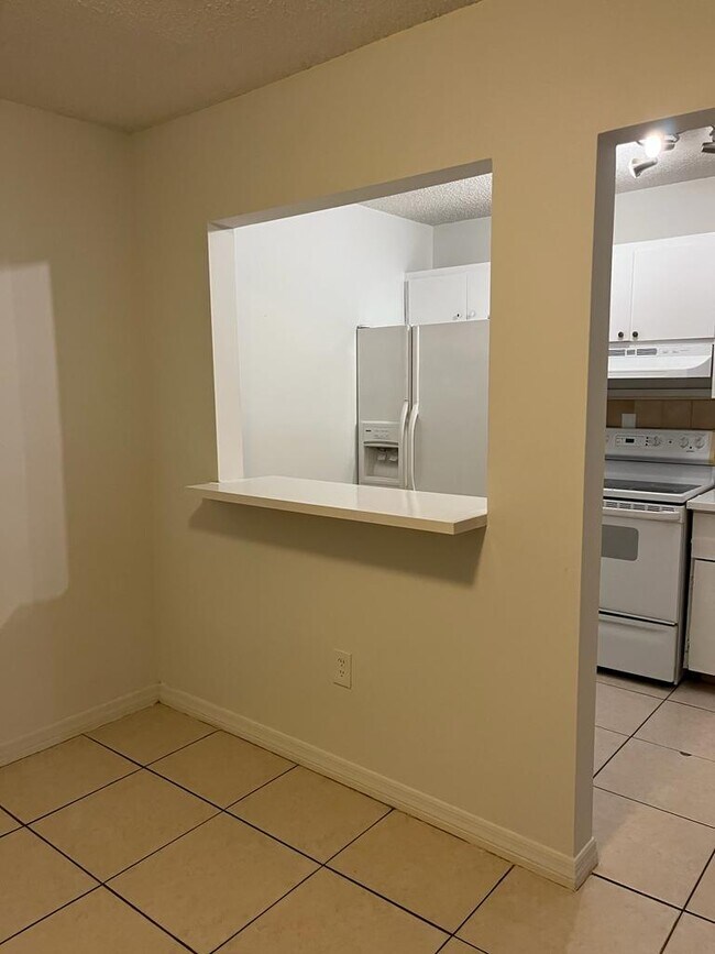 6660 SW 130th Ave in Miami, FL - Building Photo - Building Photo