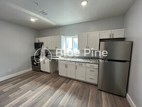 1448-1448 E 17th St in Idaho Falls, ID - Foto de edificio - Building Photo
