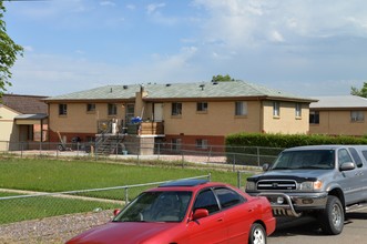 7150-56 Stuart St in Westminster, CO - Foto de edificio - Building Photo