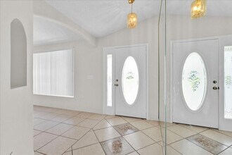 112 Azalea Dr in Davenport, FL - Foto de edificio - Building Photo