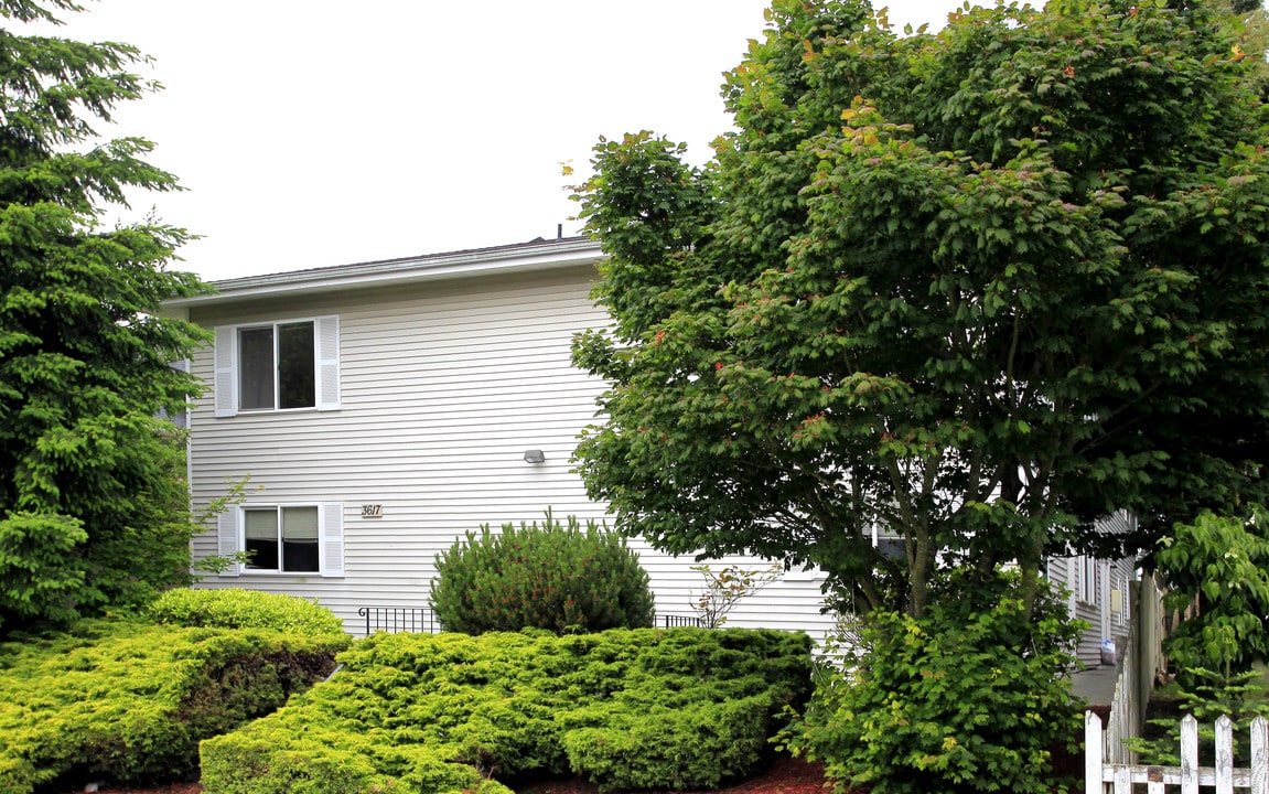 3617 Hoyt Ave in Everett, WA - Foto de edificio