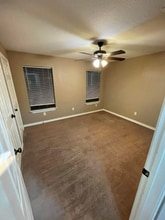 119 Circle Ct in Pleasanton, TX - Building Photo - Building Photo