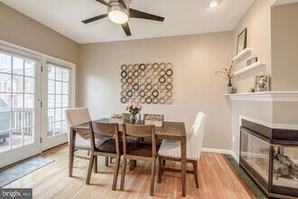 46830 Graham Cove Square in Sterling, VA - Building Photo - Building Photo