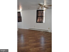 806 E Passyunk Ave-Unit -2 in Philadelphia, PA - Foto de edificio - Building Photo