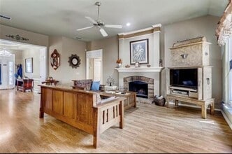 1924 Sunset Path in Lewisville, TX - Building Photo - Building Photo