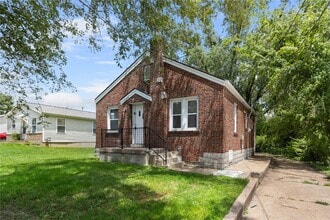 10194 Imperial Dr in St. Louis, MO - Building Photo - Building Photo