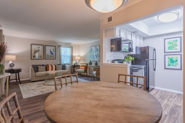 The Riverview in Charleston, SC - Building Photo - Interior Photo