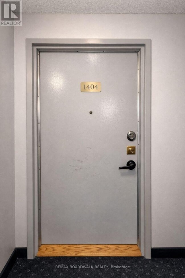 158 McArthur Ave. in Ottawa, ON - Building Photo - Building Photo