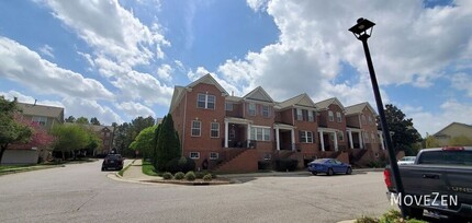 401 Old Mill Village Dr in Apex, NC - Foto de edificio - Building Photo