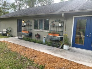 3561 7th Ave NW in Naples, FL - Foto de edificio - Building Photo