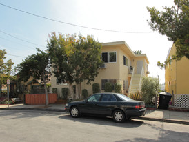 744 Pier Ave Apartamentos