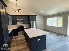 5400 Mountain Blvd, Unit 230 in Oakland, CA - Building Photo