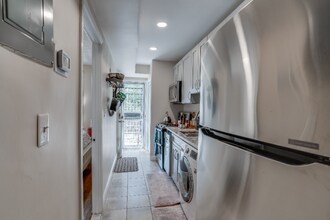 1825 H St NE in Washington, DC - Foto de edificio - Building Photo