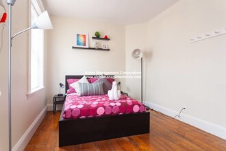 1258 Beacon St, Unit 3 in Brookline, MA - Building Photo - Building Photo