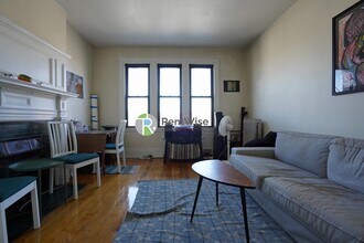 1216 Commonwealth Ave in Boston, MA - Building Photo - Building Photo