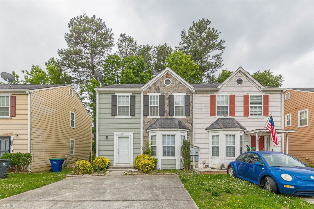 5895 Hampton Ct Photo