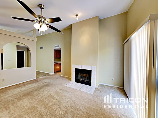3755 E Broadway Rd in Mesa, AZ - Building Photo - Building Photo