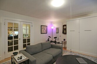 741 Douglass St-Unit -#8 in San Francisco, CA - Building Photo - Building Photo