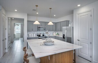 7645 SW Lucy Ln in Stuart, FL - Building Photo - Building Photo