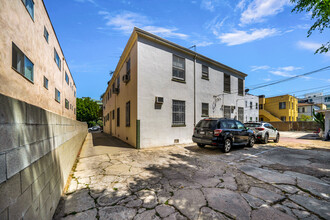 455 N Hayworth Ave in Los Angeles, CA - Building Photo - Building Photo