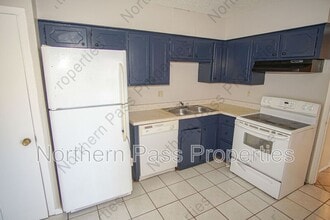 6701 Escondido Dr in El Paso, TX - Building Photo - Building Photo