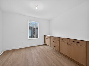 1212 NW 75th St in Seattle, WA - Building Photo - Building Photo