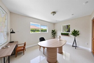 1096 Raven Ave in Miami Springs, FL - Building Photo - Building Photo