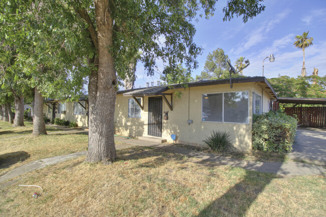 2372 Albatross Way in Sacramento, CA - Building Photo - Building Photo