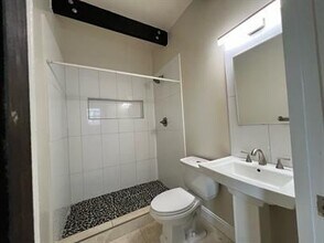 500 Parkway Dr NE in Atlanta, GA - Foto de edificio - Building Photo