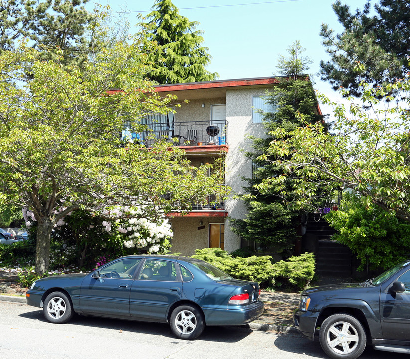 6416 14th Ave NW in Seattle, WA - Foto de edificio