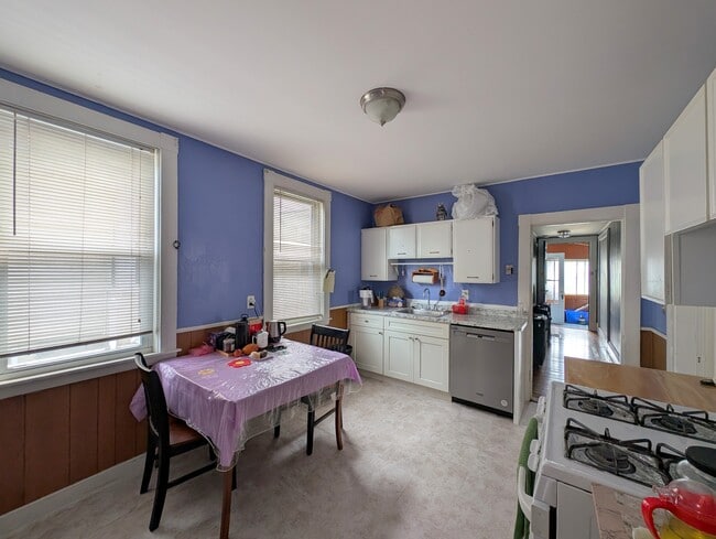 20 Wilson Ave, Unit 1