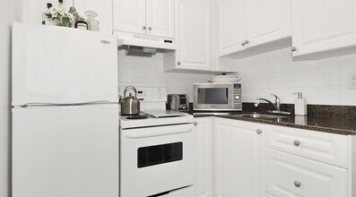 550 W 12th Ave in Vancouver, BC - Building Photo - Building Photo