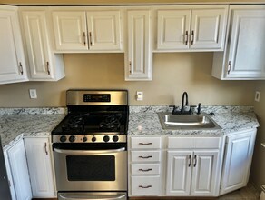 206 Adelaide Ave in Providence, RI - Building Photo - Building Photo