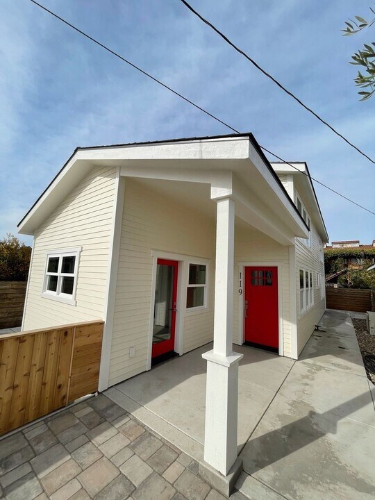 121 Nelson St in Arroyo Grande, CA - Building Photo