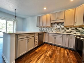 3 Bed, 3 Bath Townhome in Fort Collins! in Fort Collins, CO - Building Photo - Building Photo