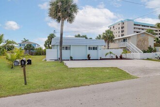 346 Hernando St in Fort Pierce, FL - Building Photo - Building Photo