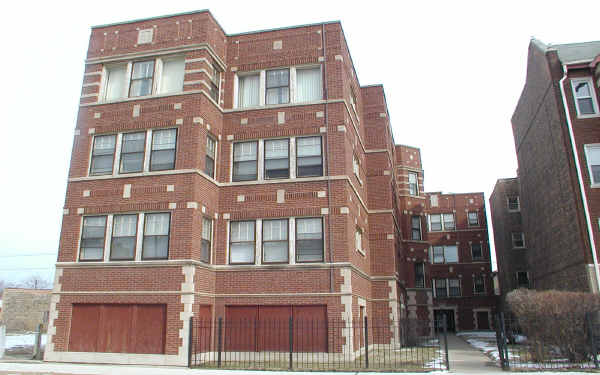 7311-7315 S Luella in Chicago, IL - Building Photo